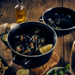 Black Enamel Mussel Pots